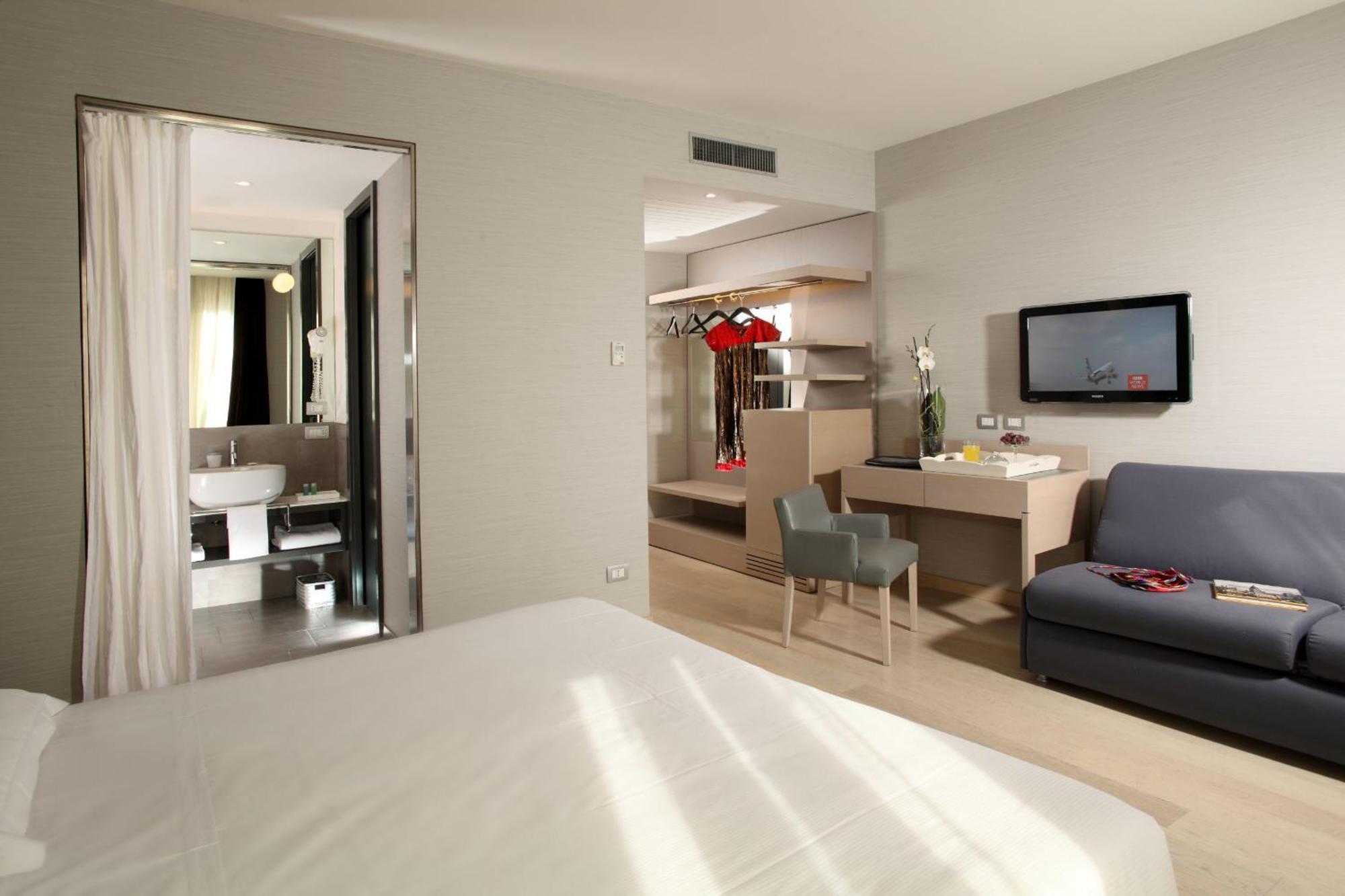Adriano Rooftop Hotel