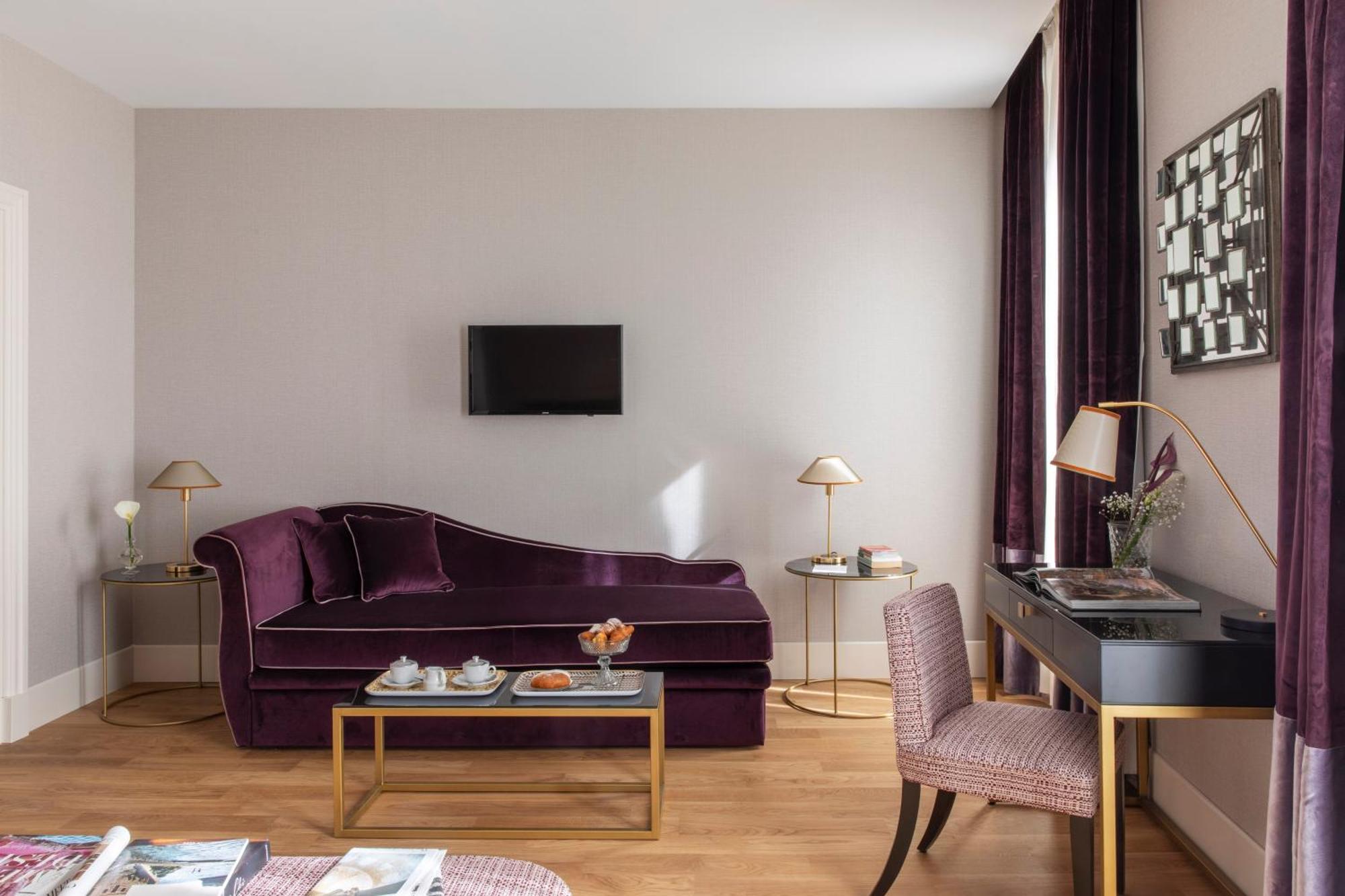 Adriano Rooftop Hotel